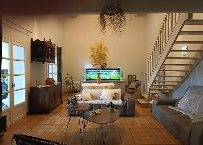 Charmante En Campagne Avec Piscine Privée Villa *